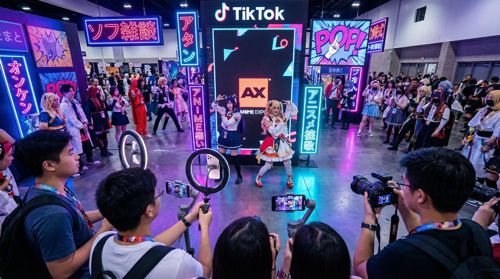 小蓝视频AI场景设计视频